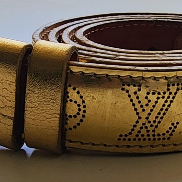 LOUIS VUITTON - AUTHENTIC METALLIC GOLD LEATHER PERFORATED MAHINA BELT - Picture 4 of 10